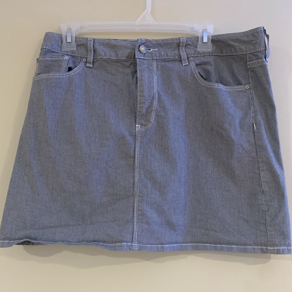 Gap Cotton Pinstriped Mini Skirt.